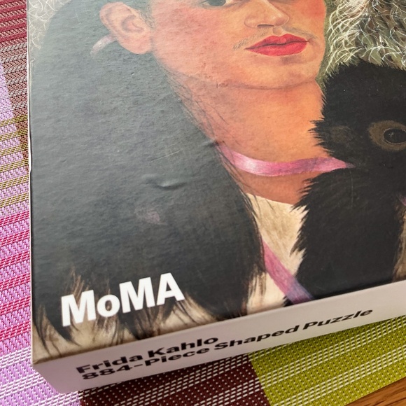 Frida Kahlo Jigsaw Puzzle "Fulang-Chang and I" Painting 884 Pieces - Picture 9 of 9